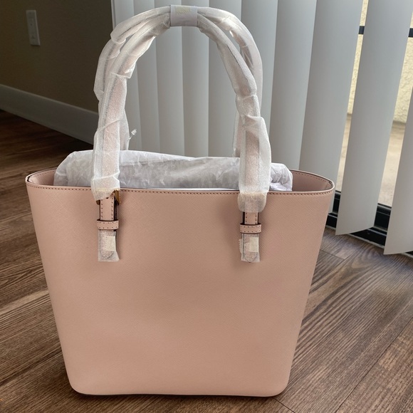 Baby Pink Michael Kors Hand Bag - Picture 2 of 4